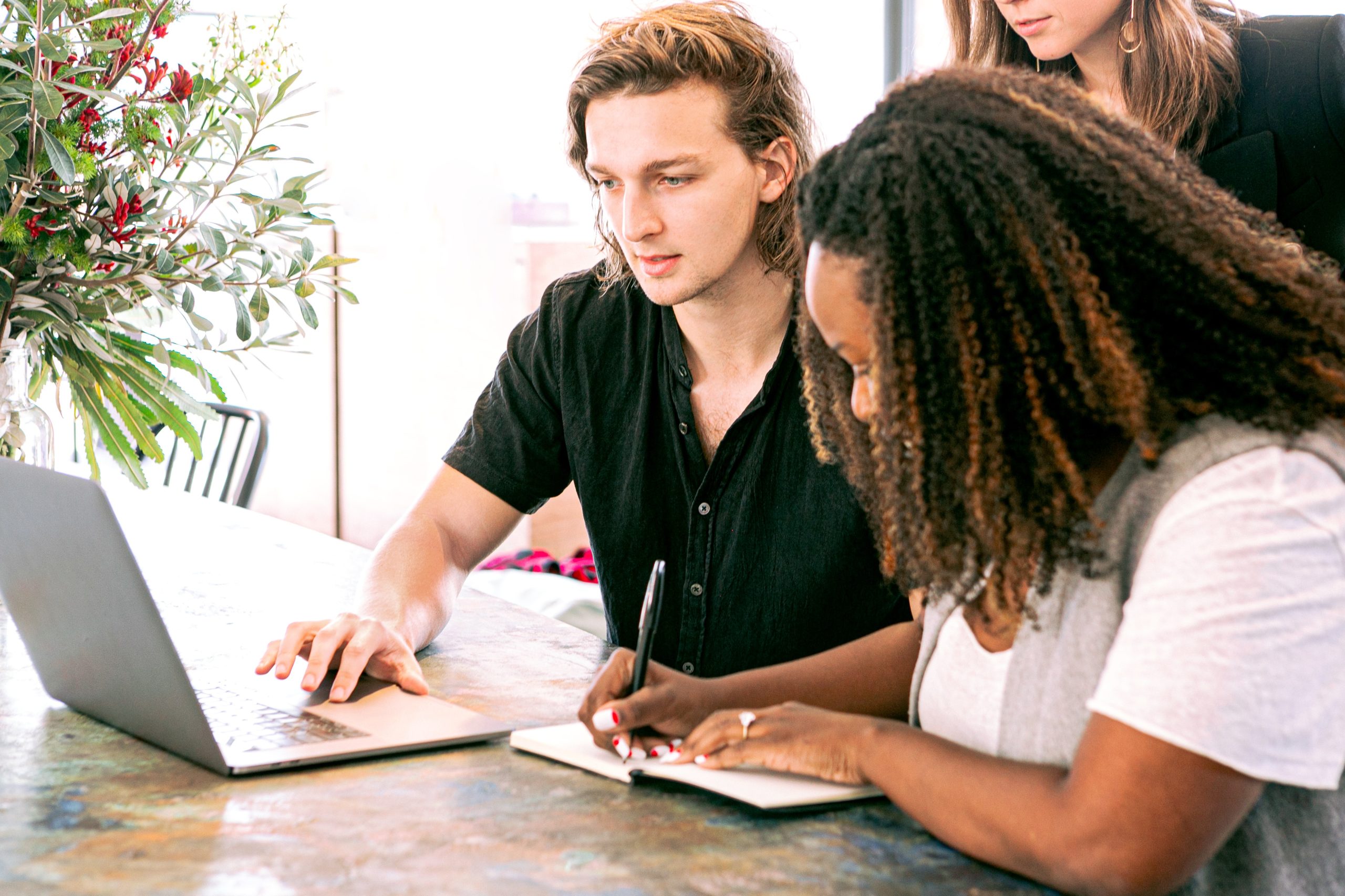¿Cómo hacer un plan marketing digital en tu negocio? Guía Paso a Paso 1
